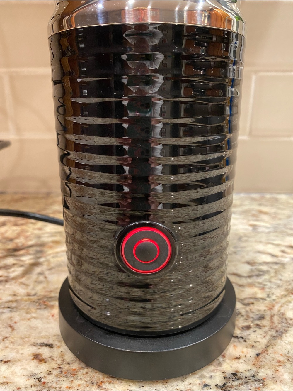 Nespresso Aeroccino Milk Frother-Hot and Cold - Picture 4 of 5